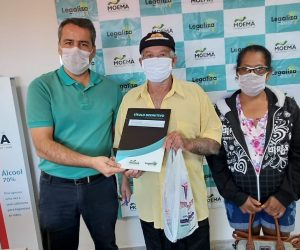 Prefeito de Moema e Legaliza Brasil iniciam entrega de escrituras de imóveis